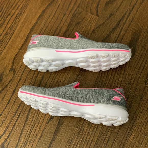 New Skechers Go Walk 3 Gray & Pink Girls Size 2 - Picture 6 of 12